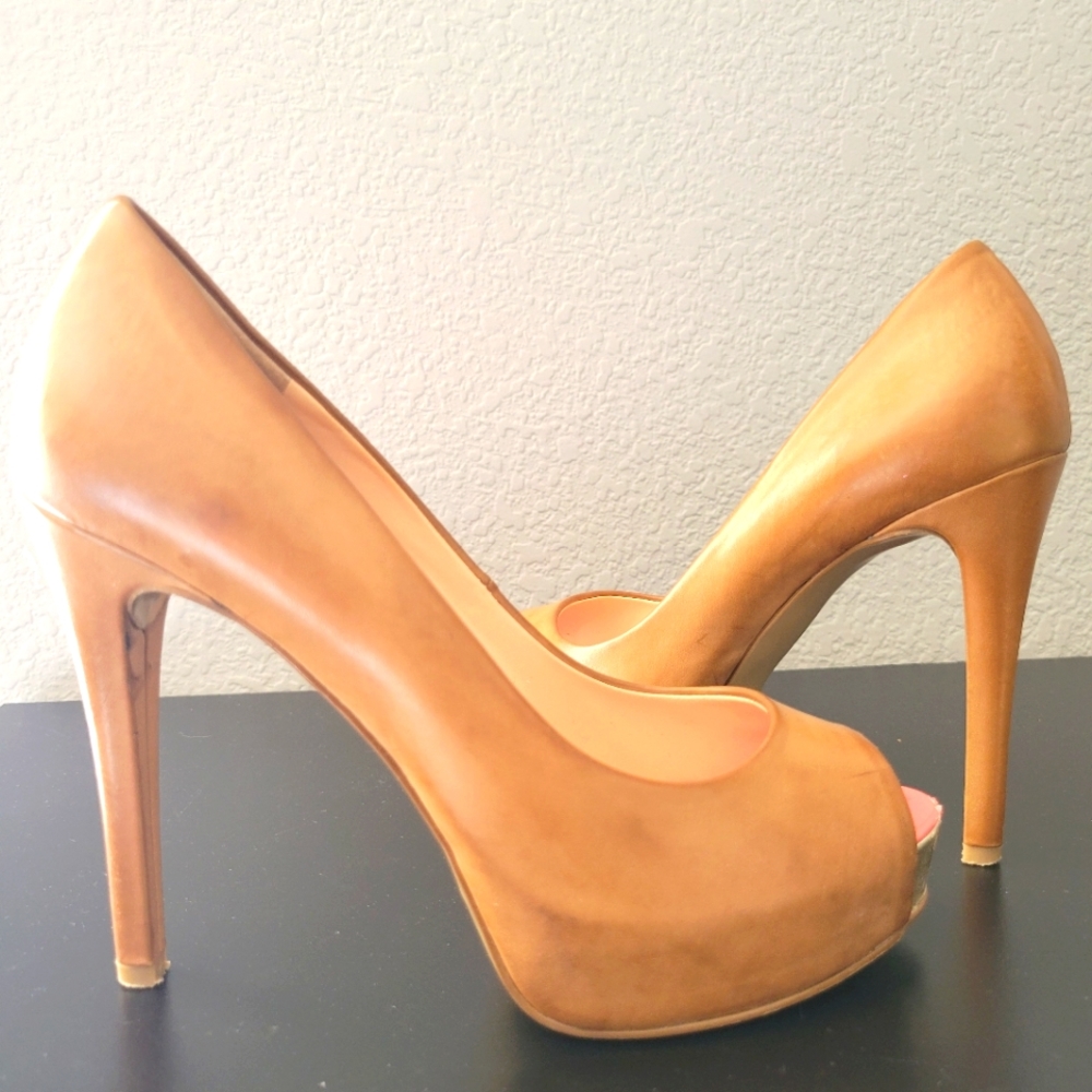 Guess heels size 7